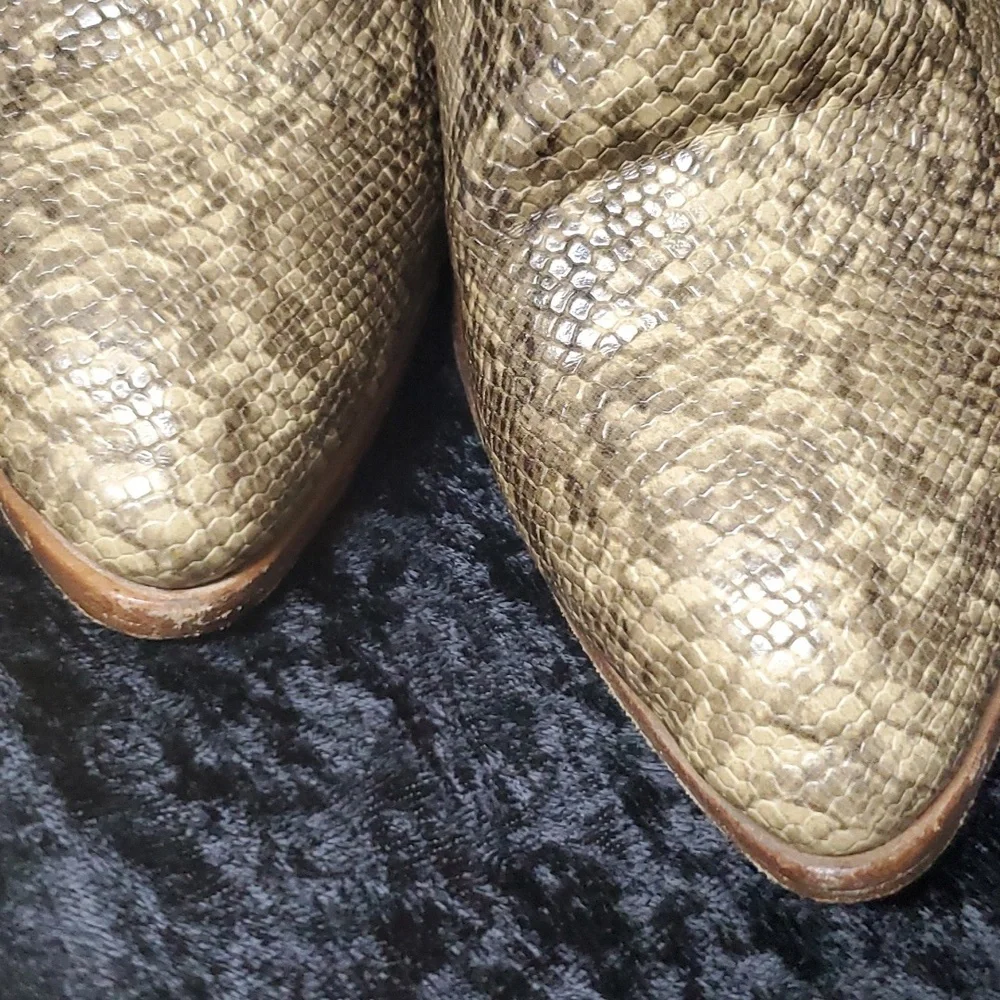 Gorgeous Raye Vegan Snakeskin 👢 Boots - Picture 4 of 12
